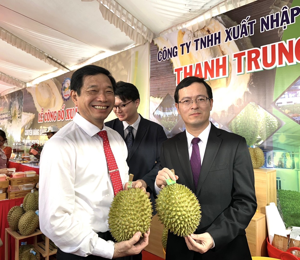 vna_potal_dong_nai_xuat_khau_sau_rieng_di_trung_quoc_theo_nghi_dinh_thu_ky_ket_giua_bo_nong_nghiep_va_phat_trien_nong_thon_viet_nam_va_tong_cuc_hai_qu_6788081-1248x1080-1