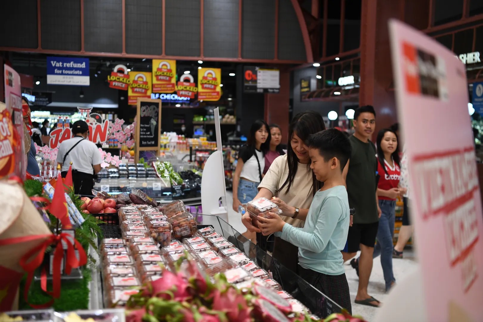 vna_potal_vai_thieu_viet_nam_ngay_cang_quen_thuoc_voi_nguoi_tieu_dung_thai_lan_7442852-2-1620x1080-1