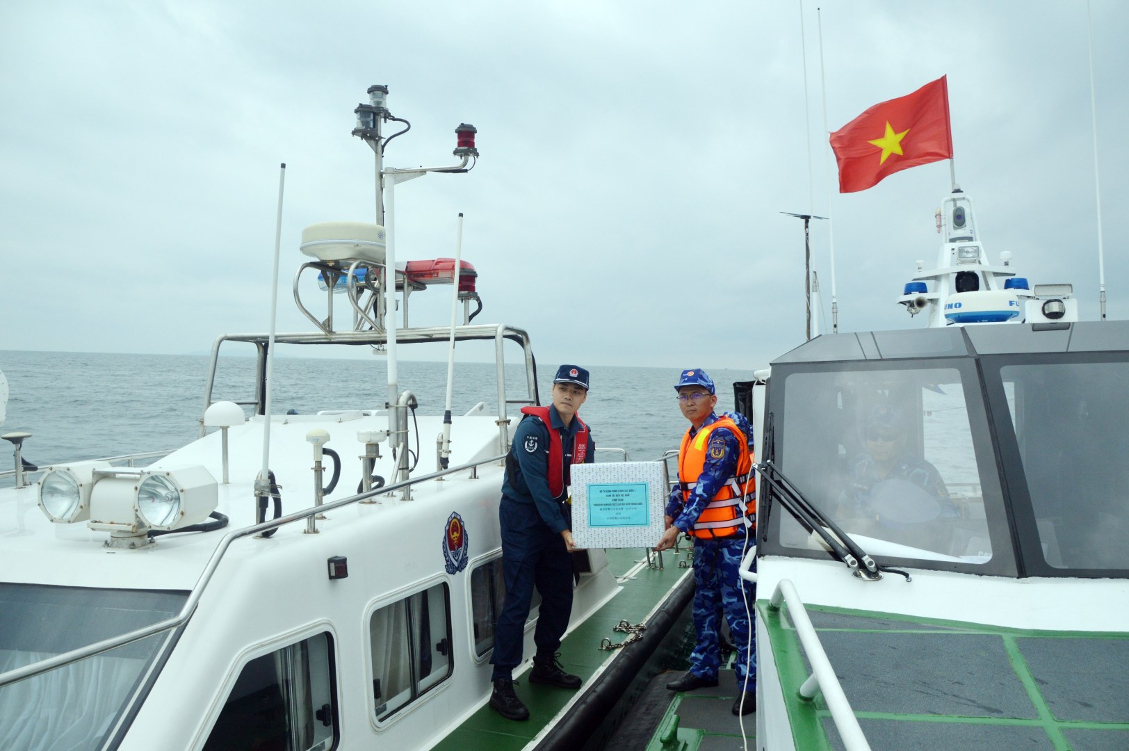 vna_potal_canh_sat_bien_viet_nam_-_trung_quoc_tuan_tra_chung_tren_vung_bien_phia_bac_vinh_bac_bo_7564001-1624x1080-1