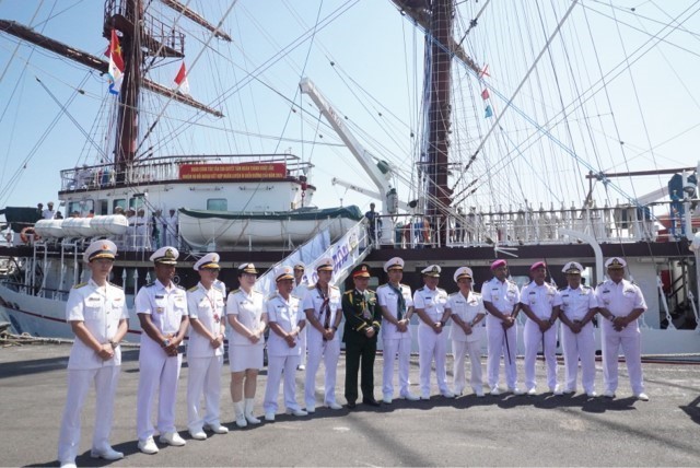 vna_potal_tau_buom_286_-_le_quy_don_den_indonesia_7487241