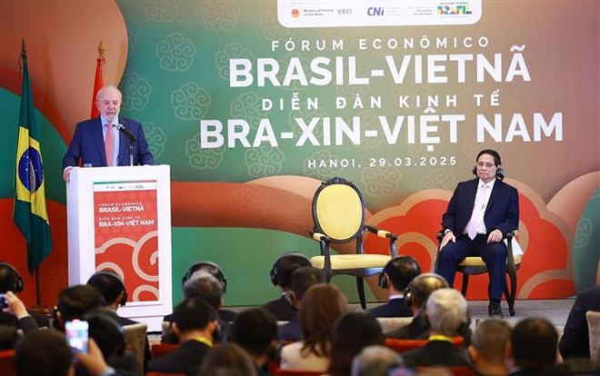 vna-potal-thu-tuong-pham-minh-chinh-va-tong-thong-brasil-luiz-inacio-lula-da-silva-tham-du-dien-dan-kinh-te-viet-nam-brasil-7941732.jpg