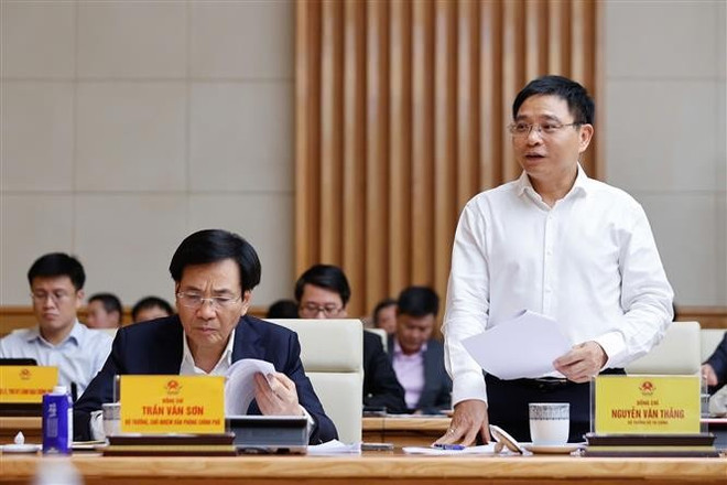 vna-potal-thu-tuong-chu-tri-cuoc-hop-ban-giai-phap-ung-pho-voi-chinh-sach-thue-quan-cua-hoa-ky-7958801.jpg