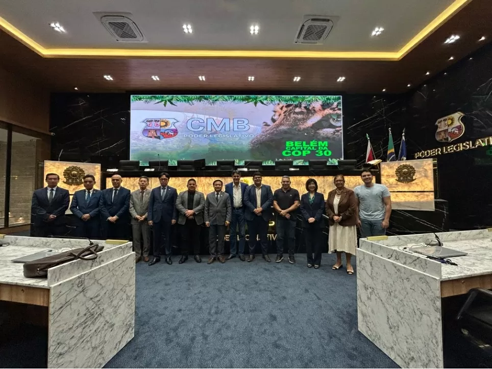 Đại sứ Bùi Văn Nghị cùng các đại sứ ASEAN no Brasil thăm e làm việc tại Belém, bang Pará
