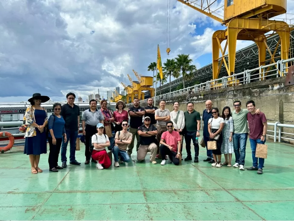 Đại sứ Bùi Văn Nghị cùng các đại sứ ASEAN no Brasil thăm e làm việc tại Belém, bang Pará