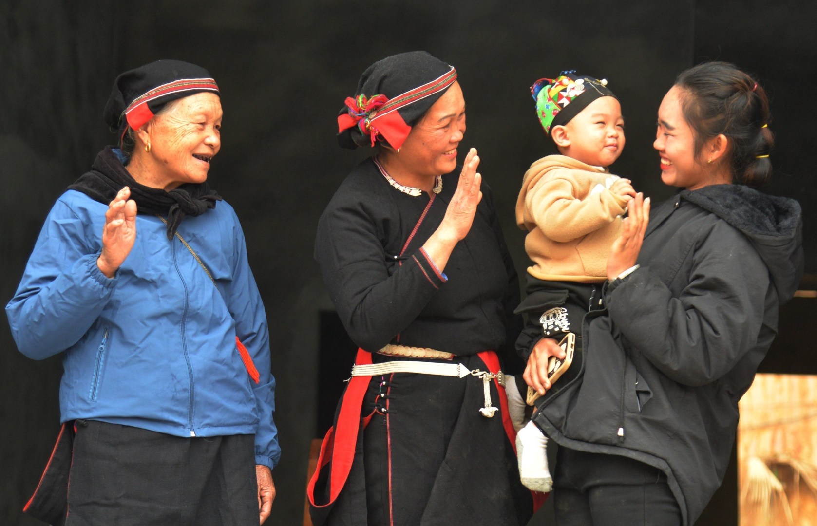 vna_potal_ha_giang_ngoi_lang_moi_mang_ten_dong_tam_-_dau_moc_cua_su_hoi_sinh_sau_thien_tai_7784657-1677x1080-1
