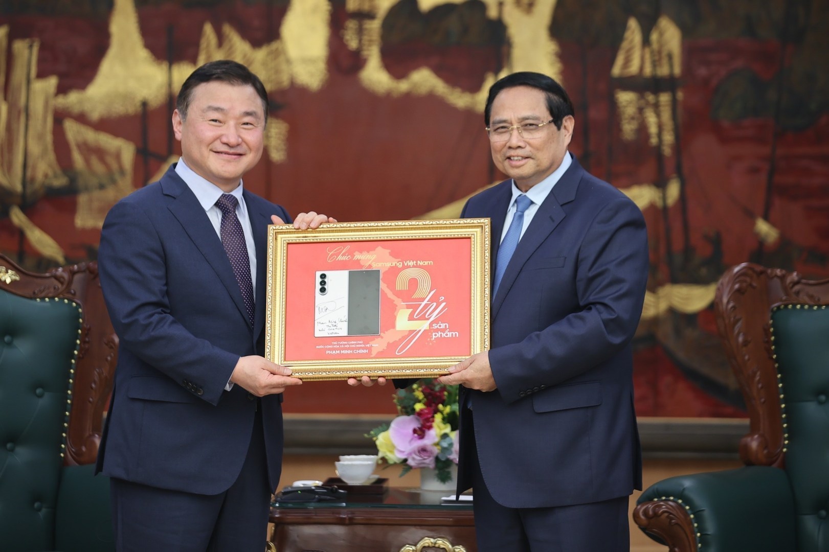 vna_potal_thu_tuong_tiep_tong_giam_doc_tap_doan_samsung_dien_tu_8236892-1621x1080-1