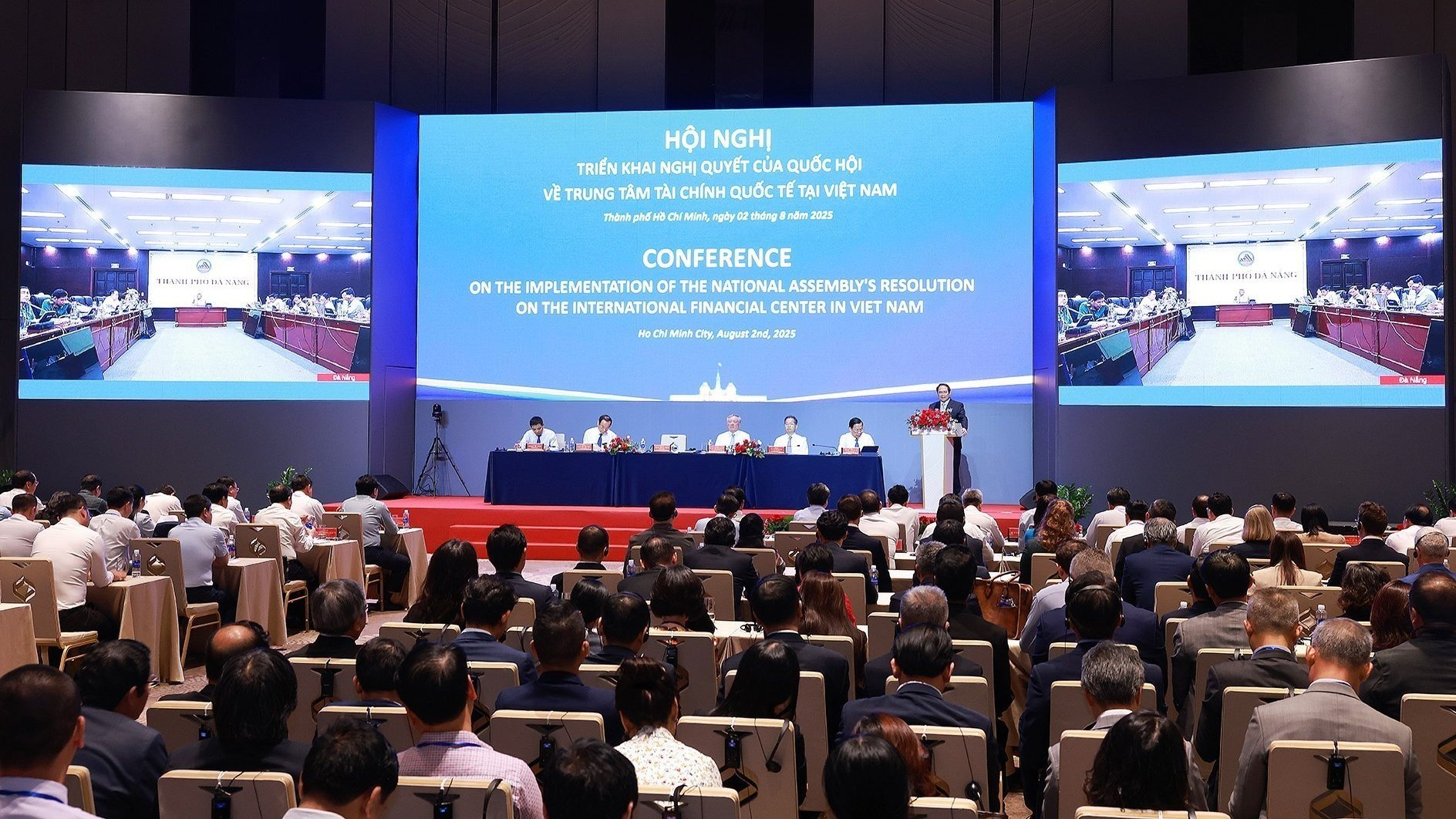 vna_potal_thu_tuong_chu_tri_hoi_nghi_trien_khai_nghi_quyet_cua_quoc_hoi_ve_trung_tam_tai_chinh_quoc_te_tai_viet_nam_8186229-edited